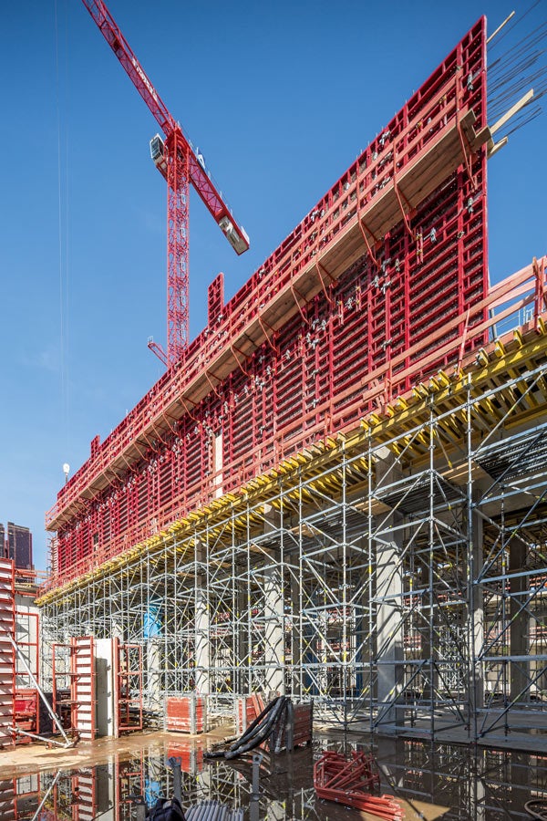 La scelta di un unico partner per la progettazione e la fornitura di casseforme e impalcature crea sinergie positive tra i responsabili del cantiere