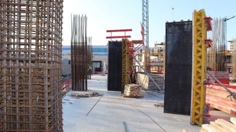 Както при повечето PERI системи, така и при VARIO, лицевата част е брезов PERI шперплат