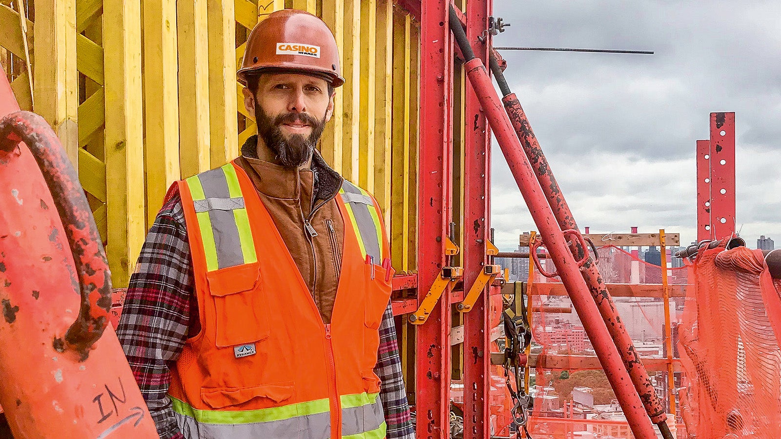 "Without PERI, we would not have been able to meet our schedule of two floors per week. The independence of the formwork systems minimized the need for the site's only crane. The size and quality of the concreting sections achieved exceeded our expectations."