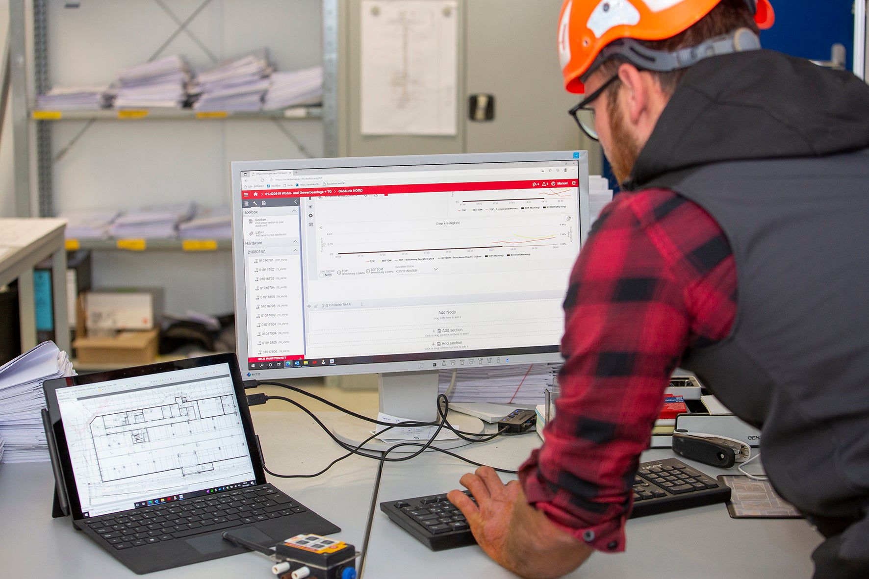 Asetuksia hallitaan PERI InSite Construction -sovelluksessa. Hälytystoiminto ilmoittaa käyttäjälle, kun kahden mittauspisteen lämpötila tai lämpötilaero ylittää tai laskee alle asetetun arvon.