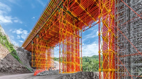 ALPHAKIT Makas Kirişleri köprü ve bina inşaatlarındaki yerinde beton dökümü veya perfabrik elemanlardan yüklerin transfer edilmesini sağlar.