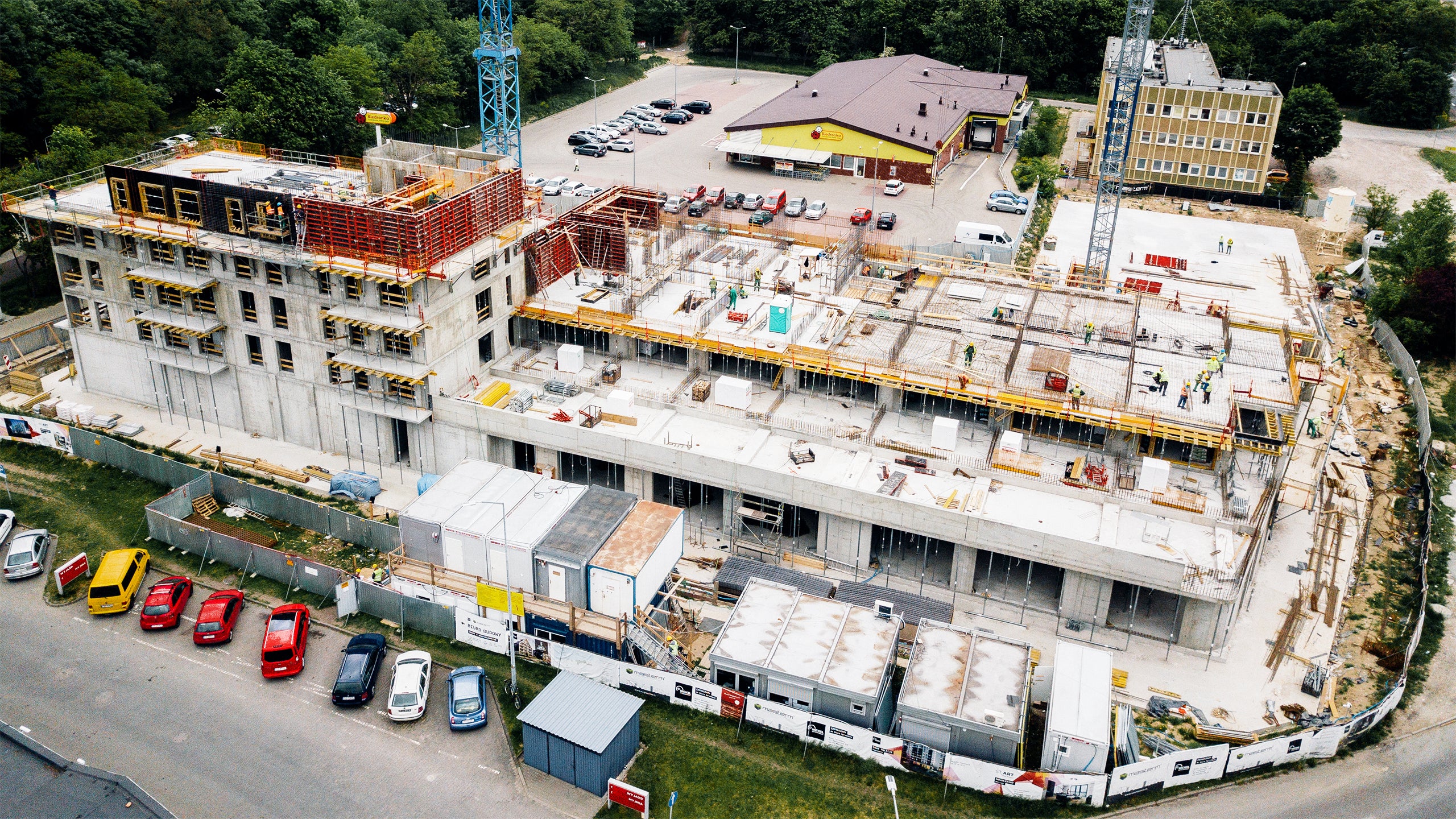 Obiekt mieszkalno-usługowy, ulica Lechicka 59, róg Wojciechowskiego, Poznań