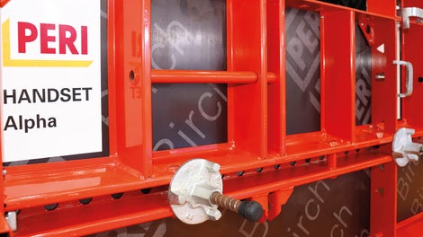 Todos los paneles son paneles múltiples, lo que ofrece un alto nivel de flexibilidad en aplicaciones de pared y columna, al tiempo que permite una alta utilización de material.