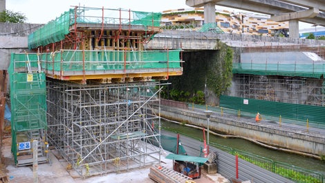 Casting of Crosshead using PERI UP Flex Shoring and VARIO GT 24 Girder Wall Formwork