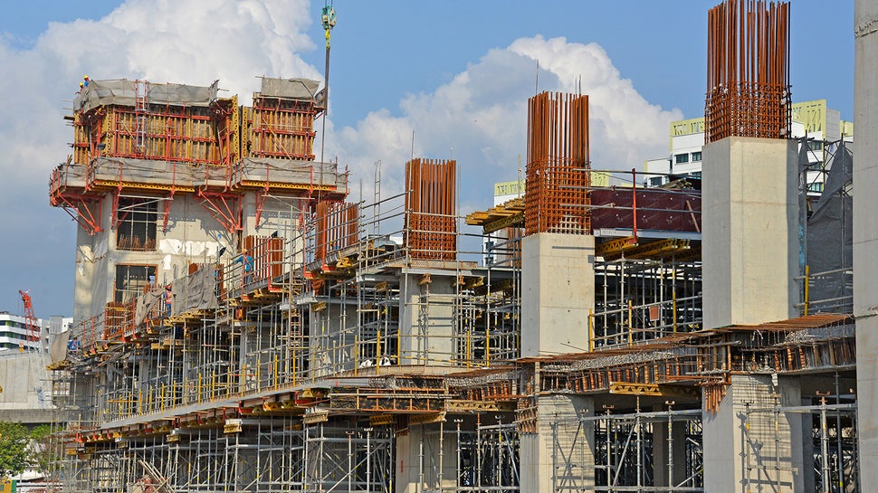 VARIO GT Column Formwork was used on these columns achieving smooth concrete finishing.