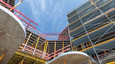 PERI unterstützte den schnellen Baufortschritt der Dreiländergalerie mit Schalung und Gerüst aus einer Hand.