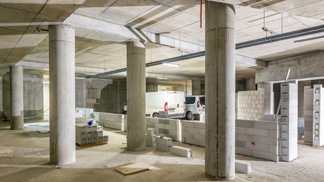 Kružni stupovi izvedeni SRS čeličnom kružnom oplatom.