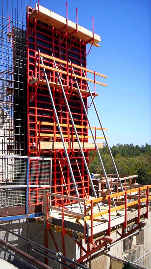 Ross Dam pier pour 1 SB platform.