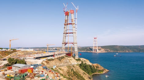 Il terzo ponte sul Bosforo, completato nel 2015, è caratterizzato da piloni più alti del mondo realizzati con ACS