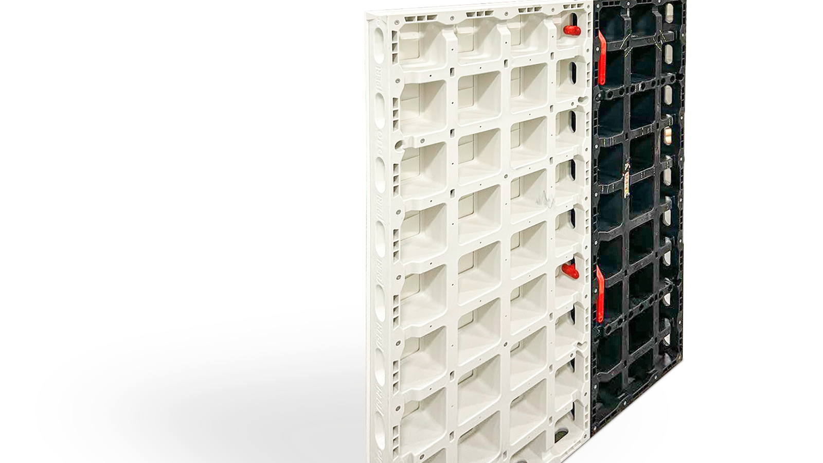 Die DUO Biopolymer bringt alle Vorteile der bewährten DUO Universalschalung mit. Das leichte und universelle Schalungssystem kommt bei Wänden, Decken, Säulen und Fundamenten gewohnt wirtschaftlich, einfach und benutzerfreundlich zum Einsatz. Die neue Biopolymerlösung ist mit der bestehenden DUO Lösung komplett kompatibel.