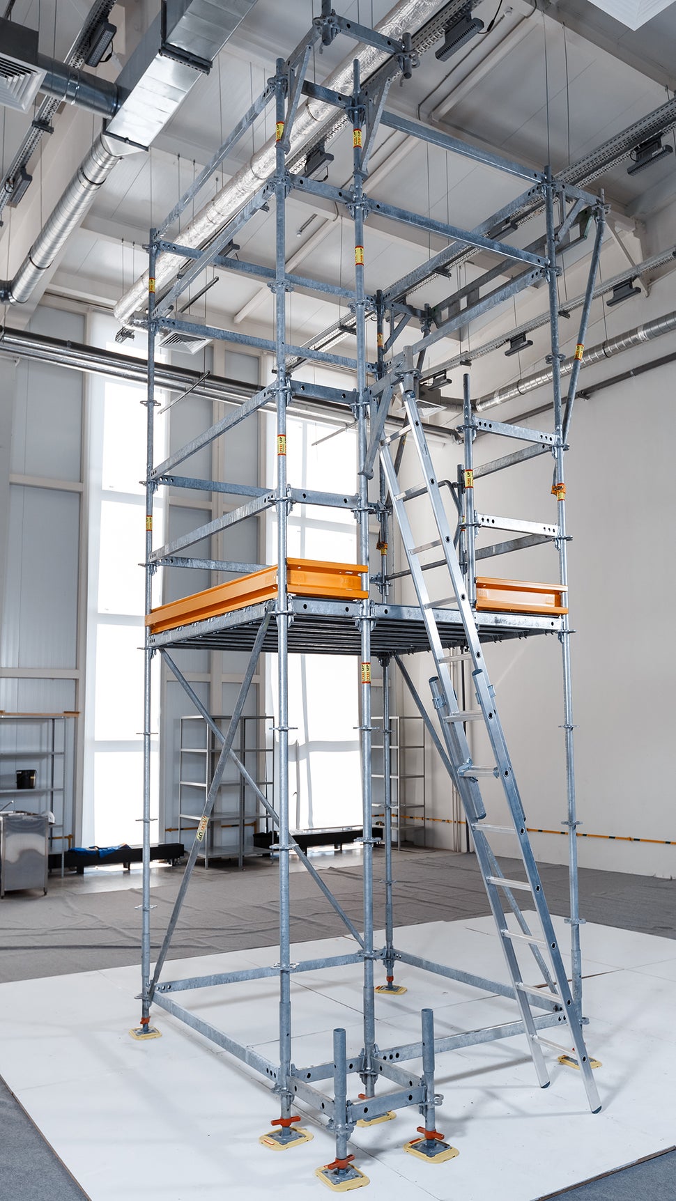 Легкая и независимая конструкция для точечного доступа к рабочей поверхности.