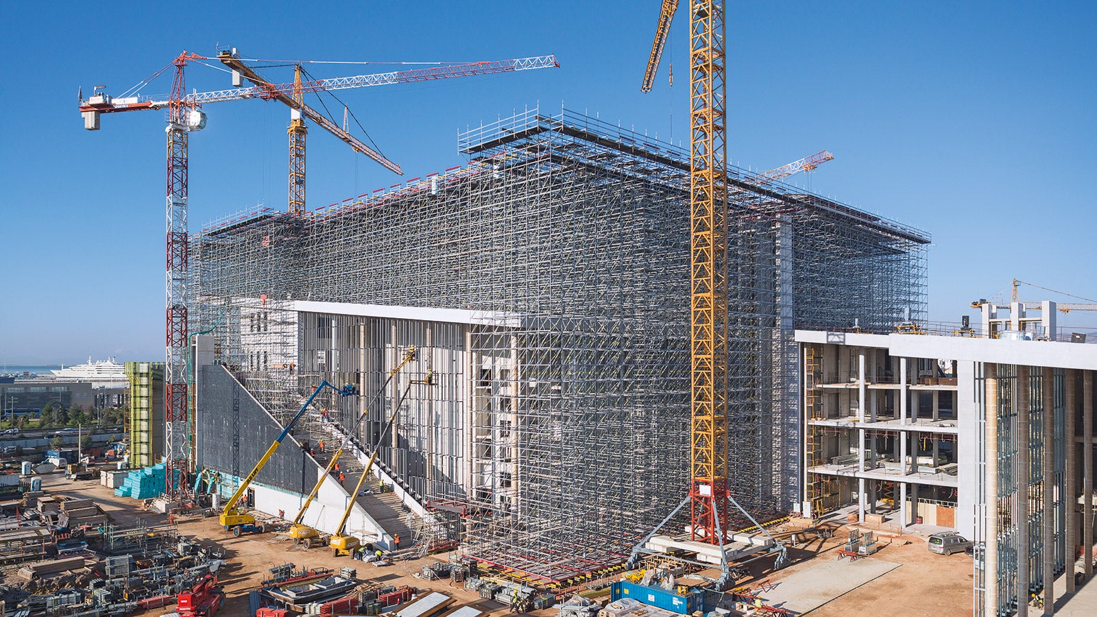 Technique d'échafaudage dans le bâtiment et l'ingénierie