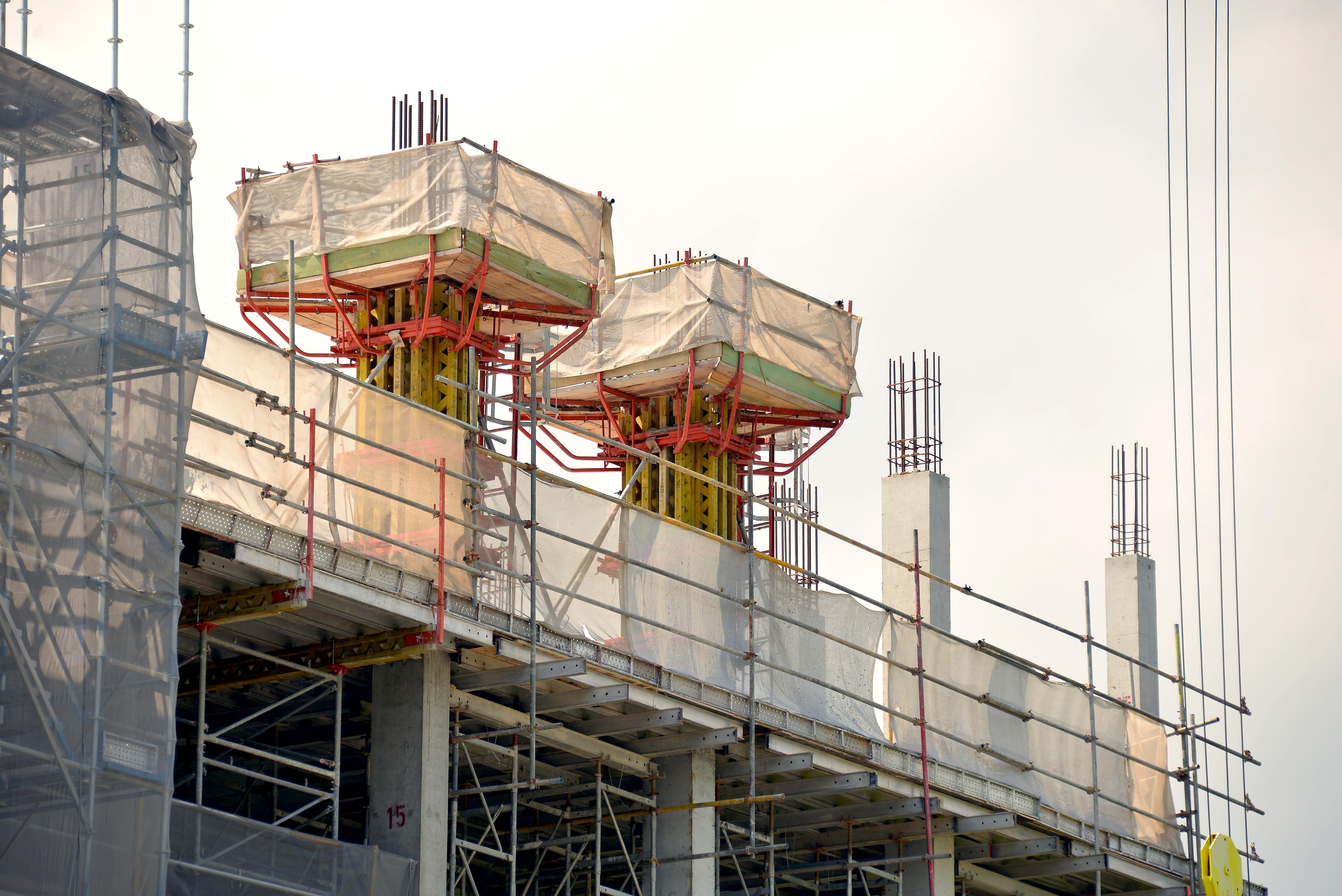 VARIO GT 24 Girder Column Formwork is easily adaptable to suit every size, concreting height and required fresh concrete pressure