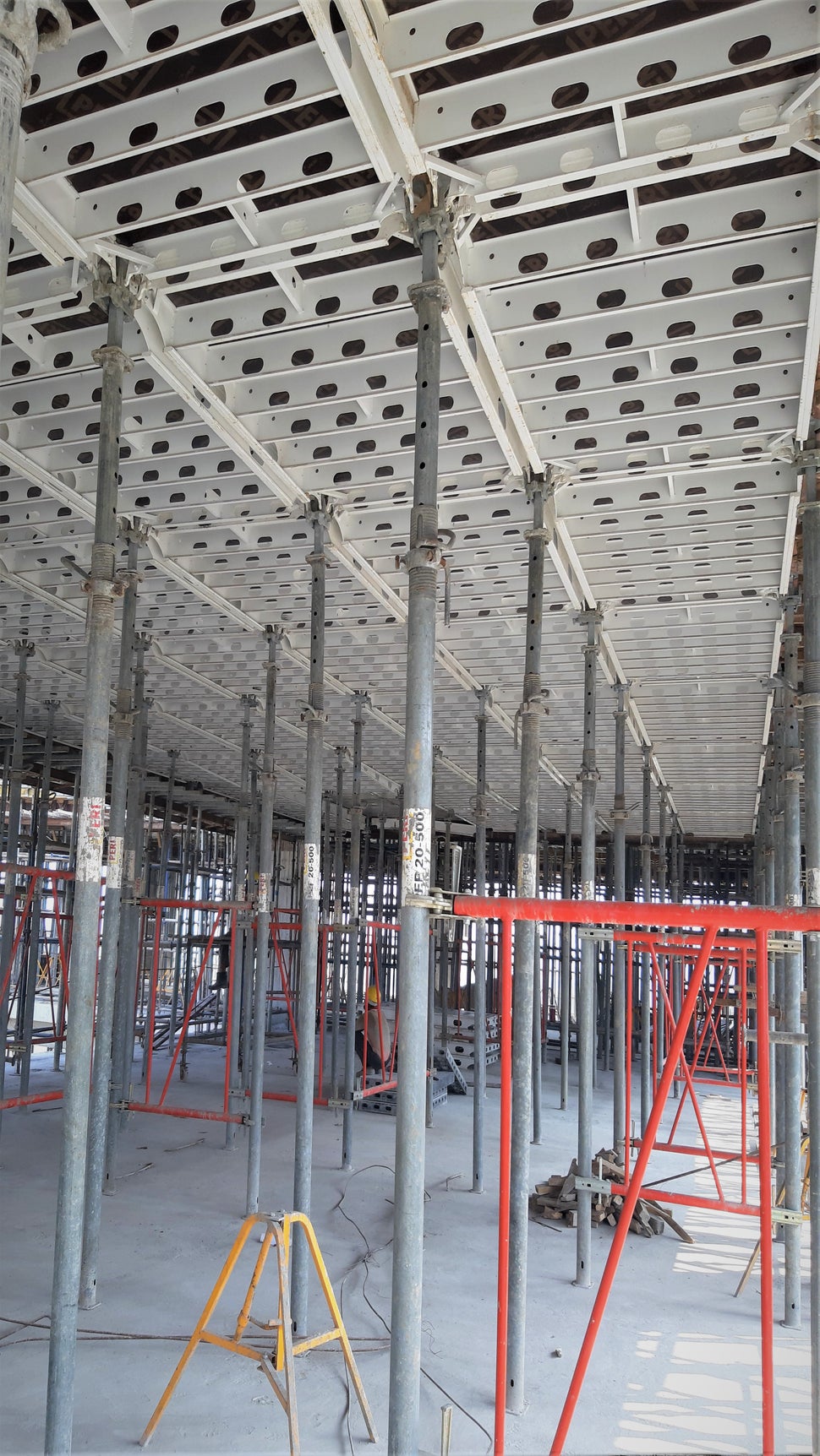 PERI ALPHADECK at site