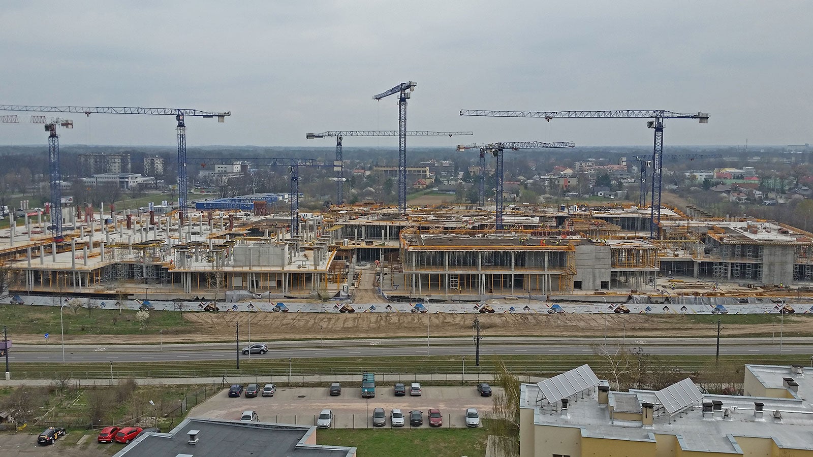 Deskowania PERI gwarantowały płynność realizacji Galerii Północnej w Warszawie przy trzech otwartych frontach robót