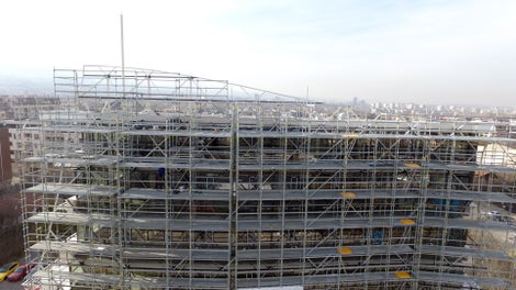 PERI UP Flex се сглобява бързо и лесно на работната площадка, а работните му платформи имат изключително висока носеща способност. 