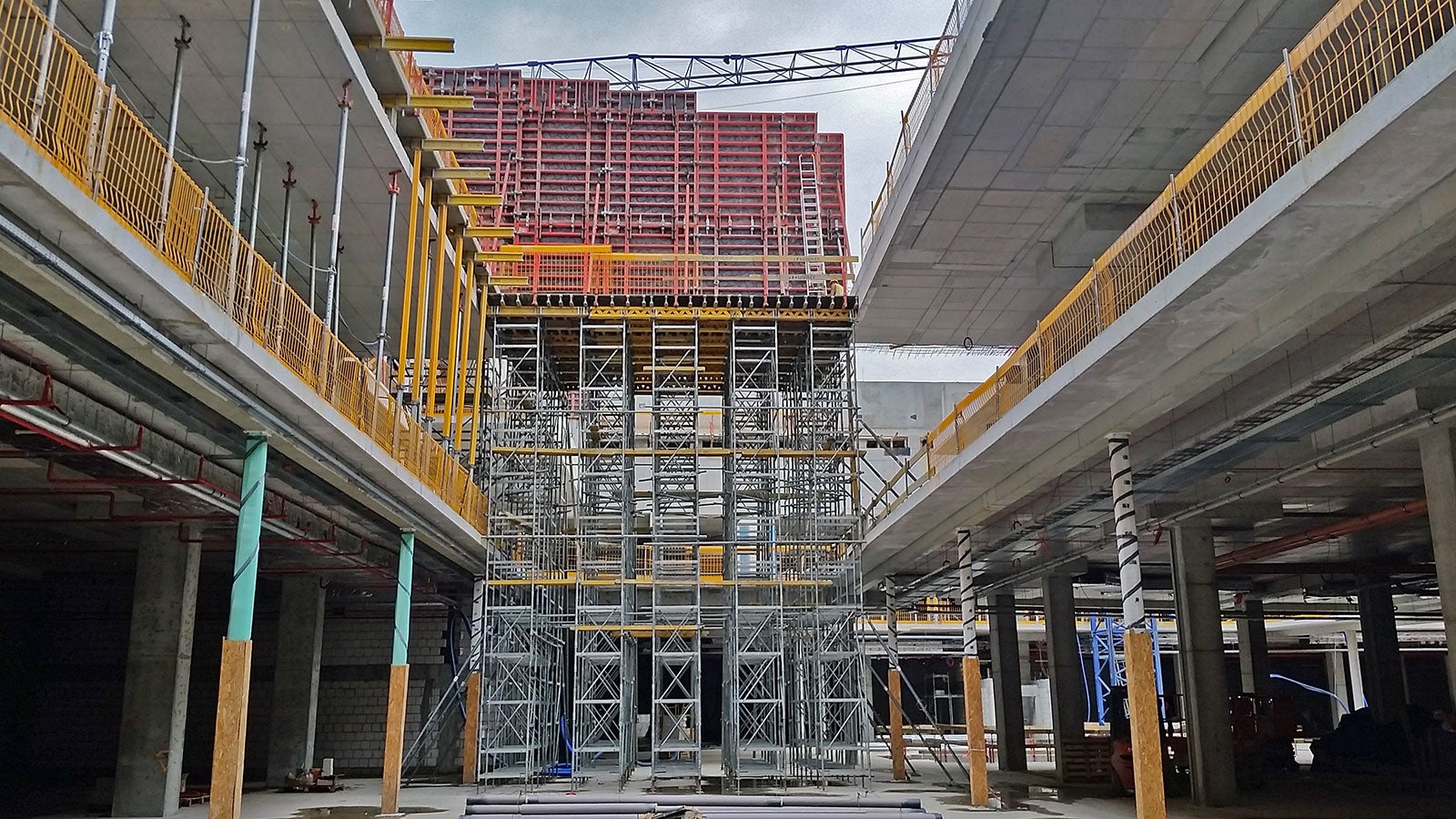 Systemy deskowań i rusztowań podporowych PERI optymalnie dobrano do każdego zadania budowlanego Galerii Północnej w Warszawie