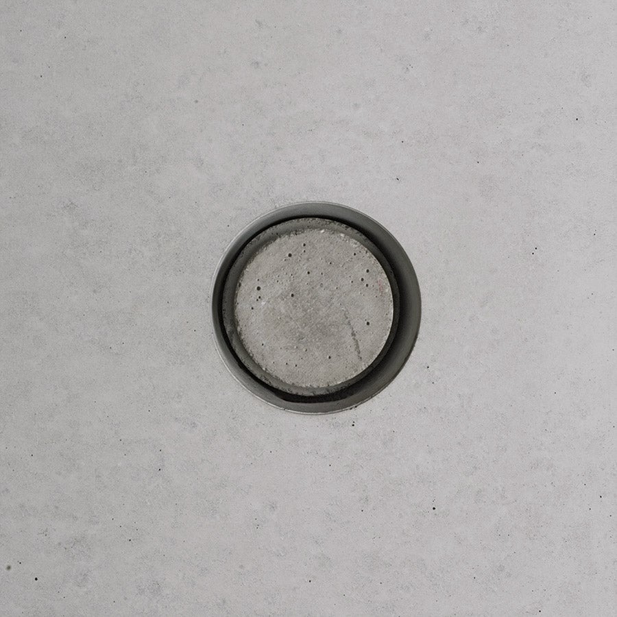 Mit Schattenrisskontur<br/>verschlossen