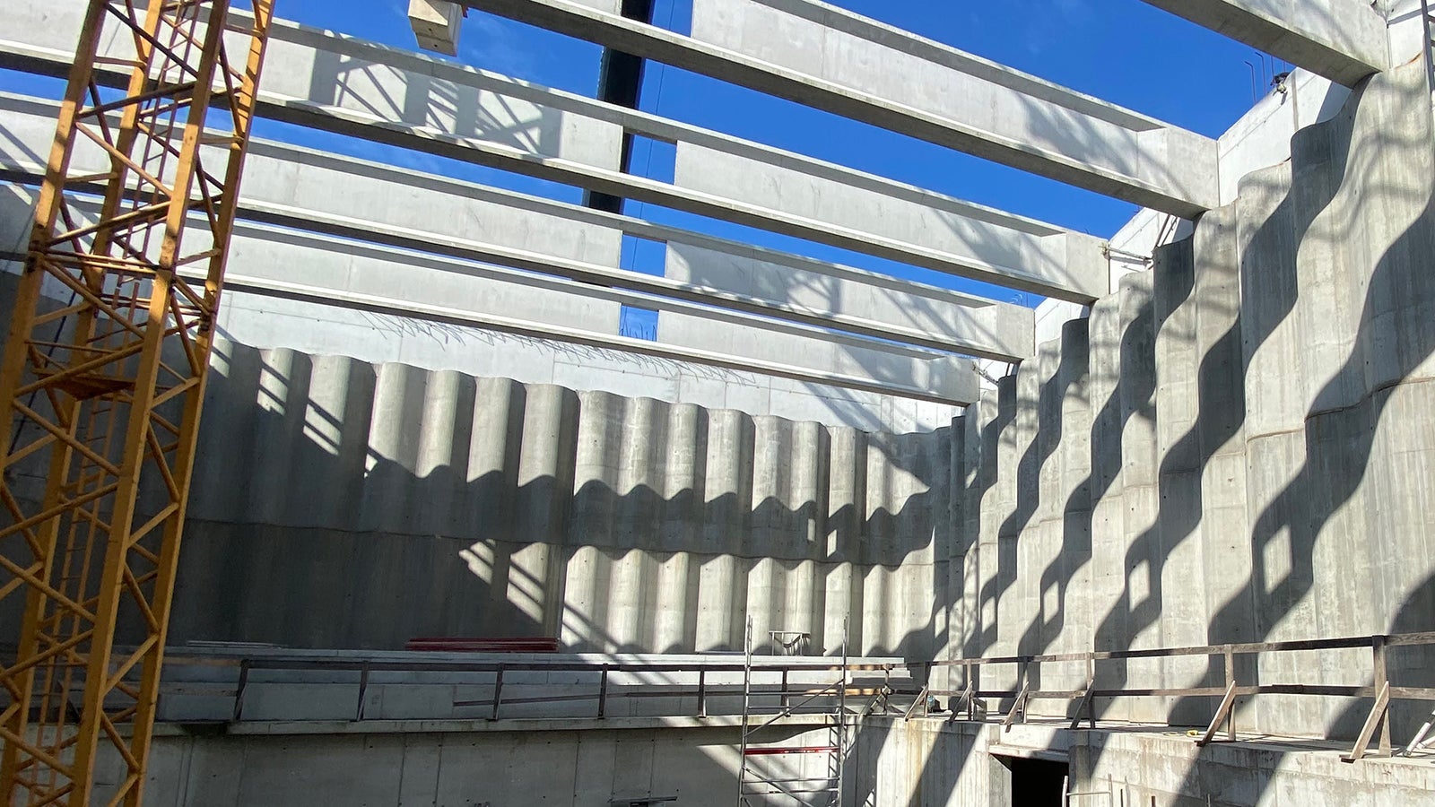 Sala koncertowa połączona łącznikiem z Państwową Szkołą Muzyczną I i II Stopnia w Jastrzębiu-Zdroju