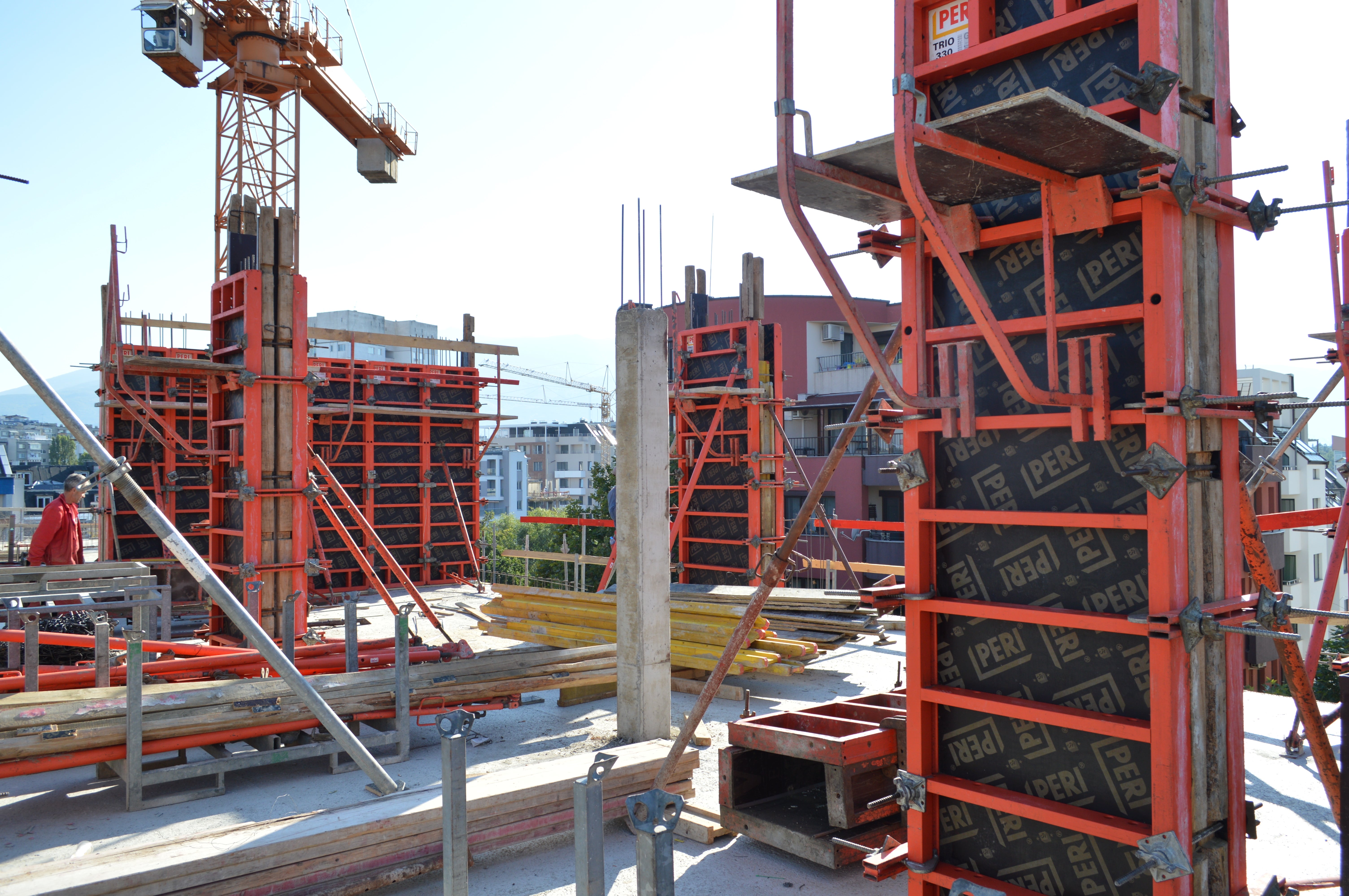 Изграждане на производствена база с представителен магазин MONNI