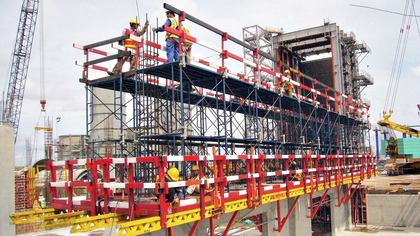 The system provided a safe climbing formwork solution on site