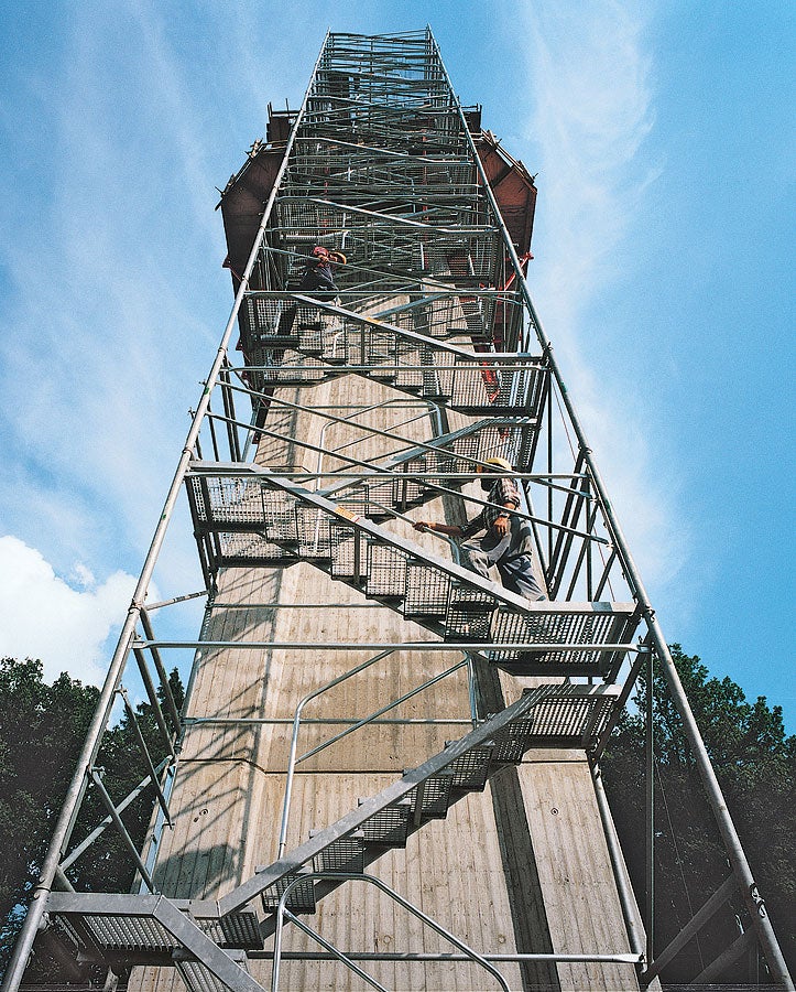 The PD 8 stair tower can be erected up to a height of 100 m.<br/>