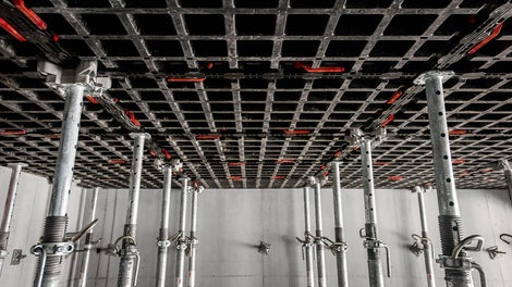 Roof slabs are formed via horizontal application of DUO.<br/>(Photo: seanpollock.com)