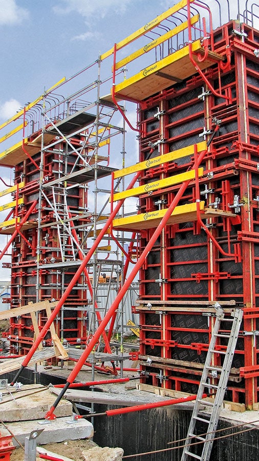 DE S8 przy węźle Konotopa