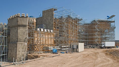 Zákulisí pohádkového hradu ze systémového lešení PERI UP.