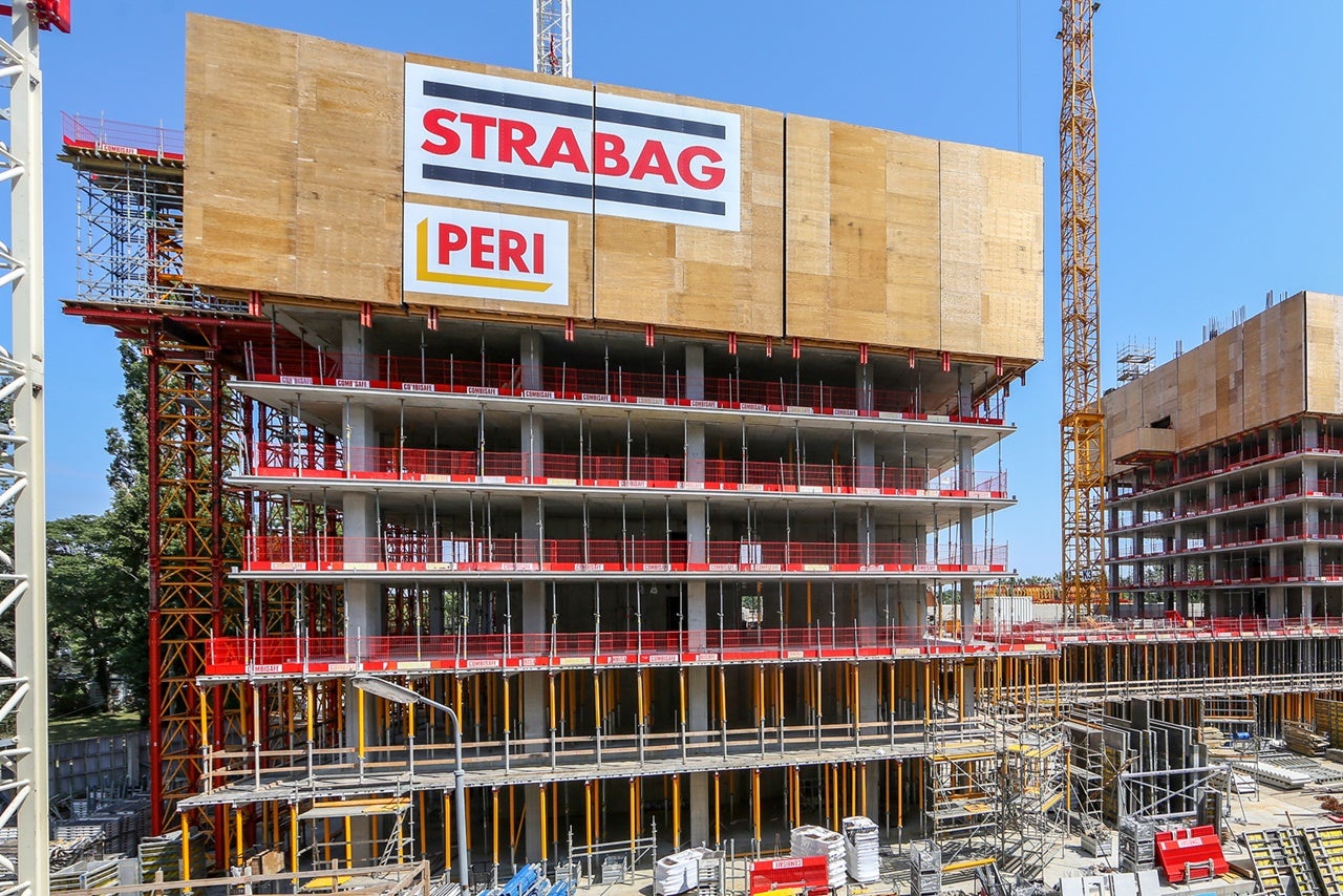 Ausfahrbühne - RCS-P Kletterschutzwand über 2,5 Geschosse | MULTIPROP Deckenstützen für Unterstellung