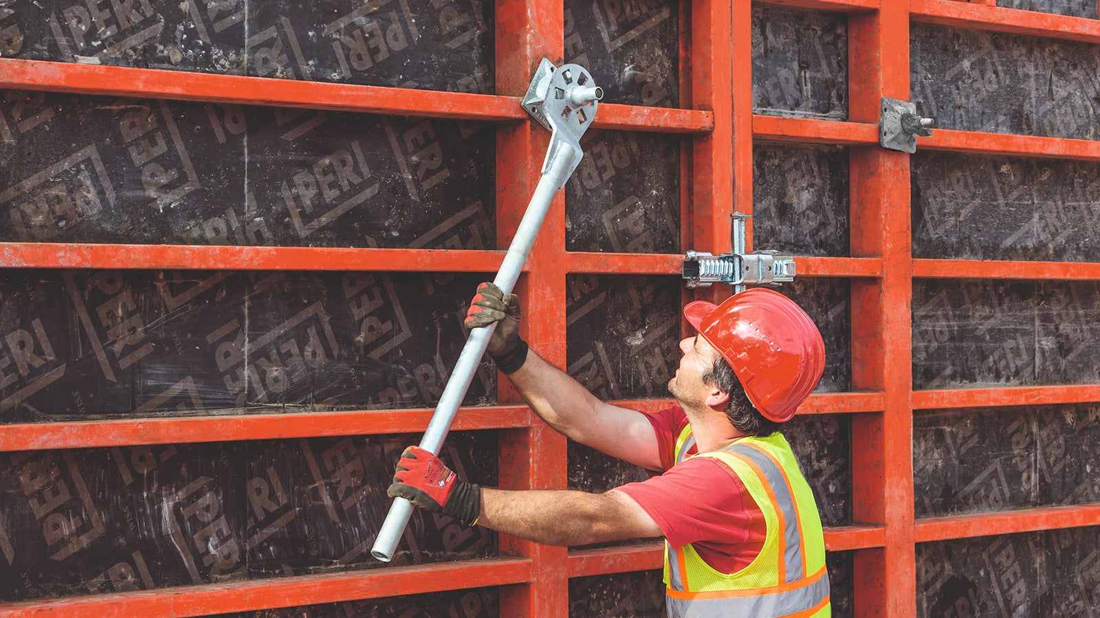 TRIO Wall formwork set up is fast and efficient due to less system parts.