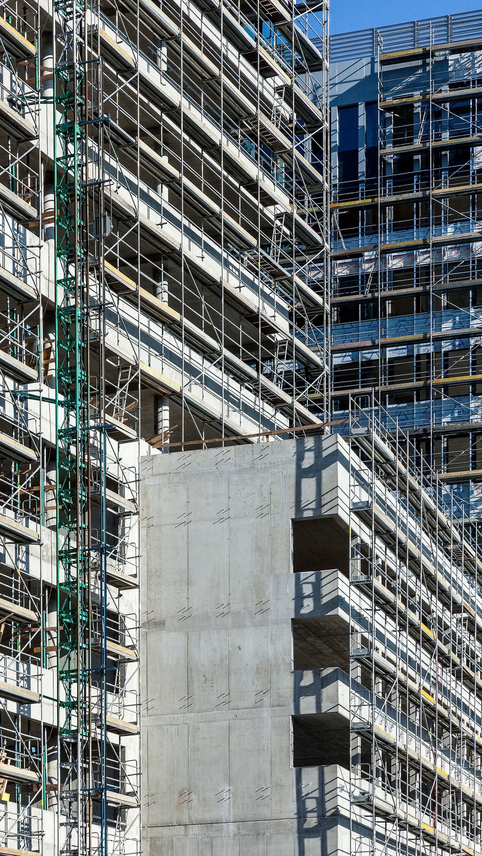 Kotvenie lešenia bolo realizované rozopretím do stropov.