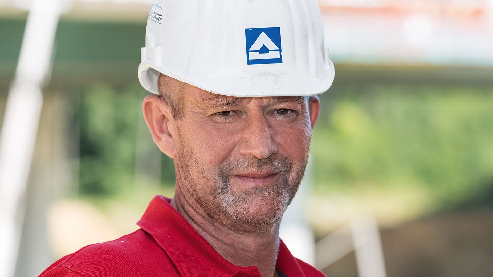 Die PERI Gesimskappenbahn haben wir aufgrund der einfachen Handhabung im Bauprozess und der hohen fachlichen und menschlichen Kompetenz der PERI Ingenieure auf unserer Baustelle eingesetzt. Deren Lösung war entsprechend der Vorplanung 1:1 umsetzbar – ohne jegliche Einschränkung für Nachfolgegewerke.