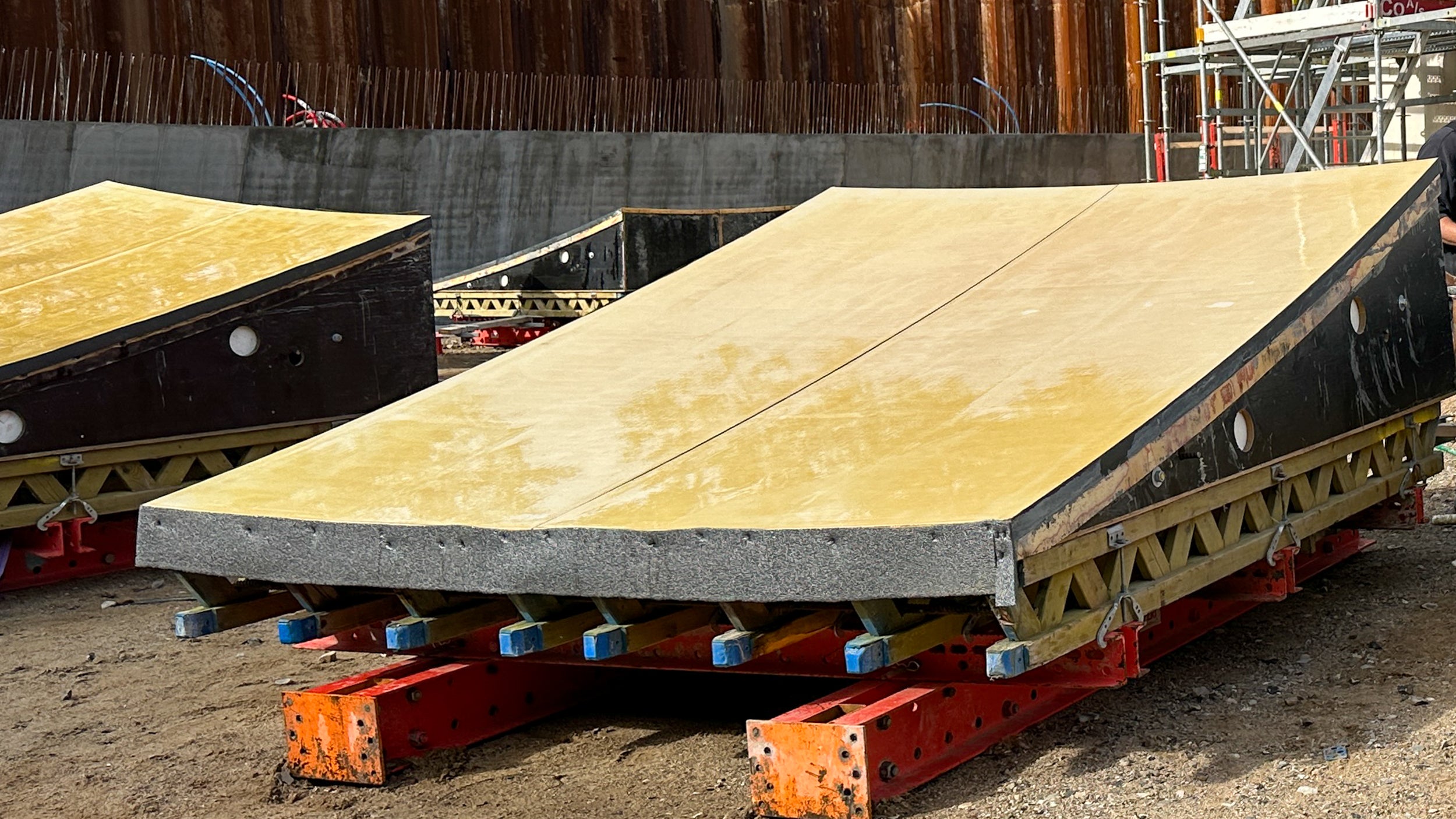 Forskalling til ringmur af 'The Dome, a Skyspace by James Turrell'