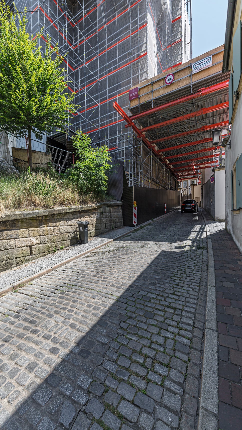 Die Kombination aus PERI UP und VARIOKIT ermöglicht unterschiedliche Überbrückungslösungen nahezu ohne aufwendige Kupplungsarbeiten. 