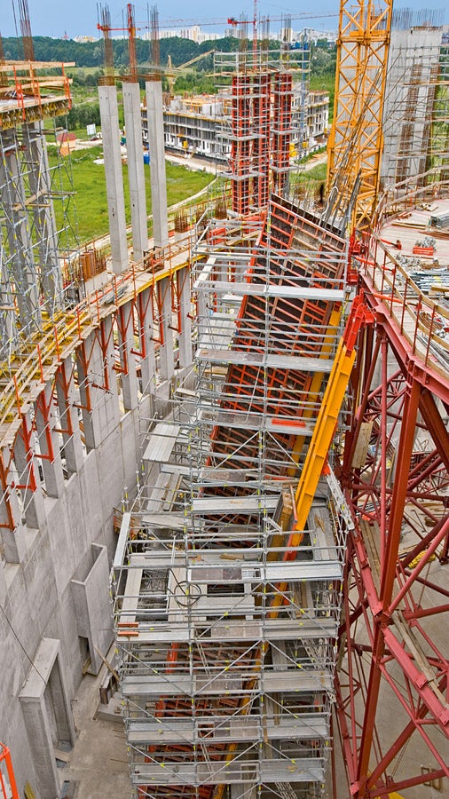 Rentable PERI formwork and scaffolding systems as well as project-specific special constructions were ideally combined.