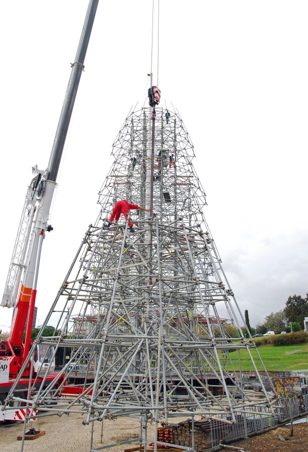 Montagem: Elevação dos troços<br/>