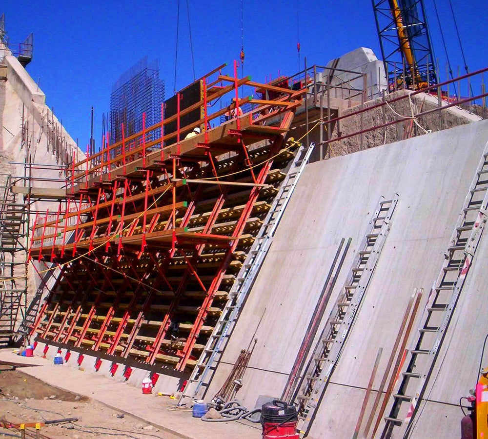 Ross Dam training wall pour 1.