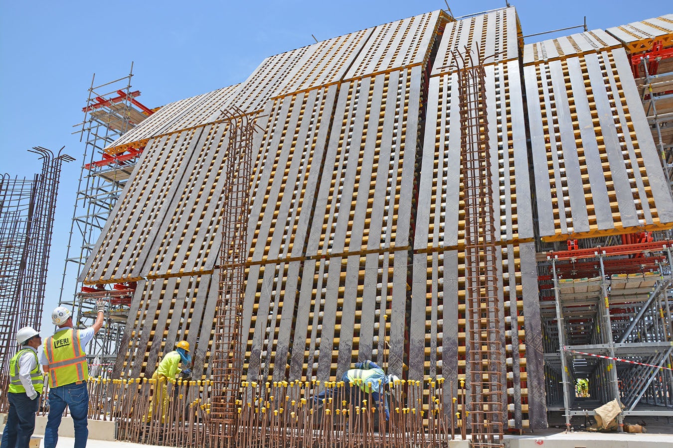 Circular basic panels assembled on all stages