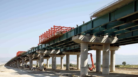 Γέφυρα αυτοκινητοδρόμου στην Λαμία