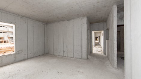 Ogni cassaforma è stata progettata e preassemblata, in base alla forma architettonica da realizzare. La soluzione PERI comprendeva anche le travi ribassate 