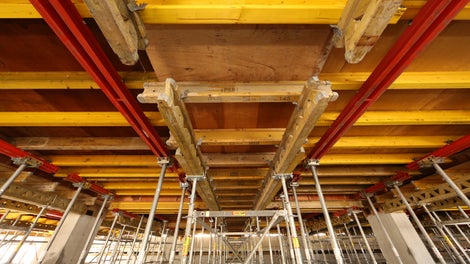 Fast shuttering and striking