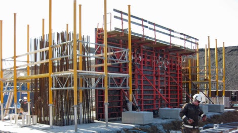 TRIO forme til forskalling af Pylonbaserne.