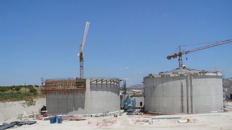 El área metropolitana de Santiago con cinco millones de habitantes es la mayor urbe de Chile.