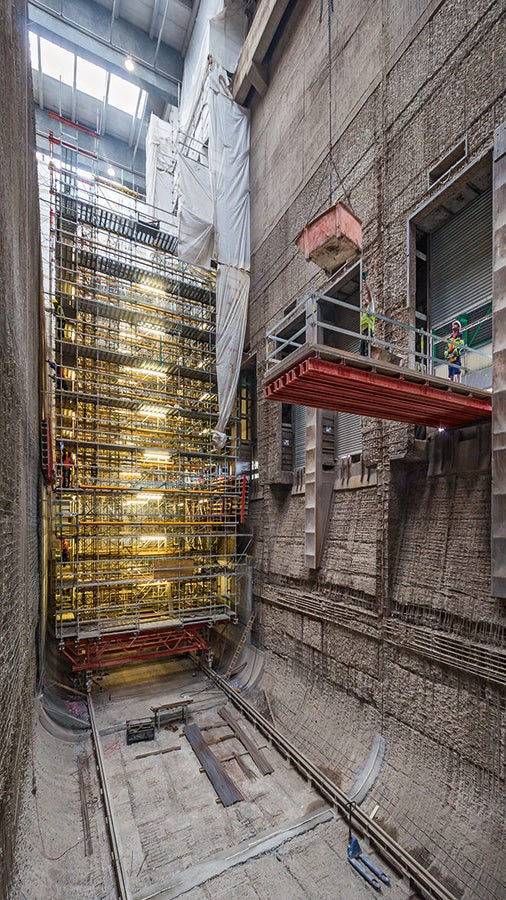 PERI Ingenieure boten ein wirtschaftliches Gesamtkonzept zur Betonsanierung und -ertüchtigung des Berliner Müllbunkers mit reduzierten Stillstandszeiten.