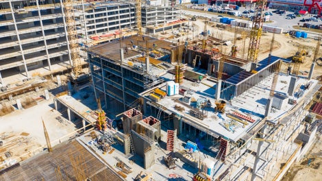 Primjena odabrane tehnologije na jednoj etaži, oplata stropova SKYMAX, oplata stubišta i jezgri dizala TRIO 330, oplata stupova VARIO GT24.