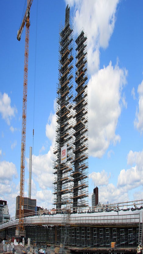 PERI UP Flex -telineet kohosivat 40 m korkeuteen.