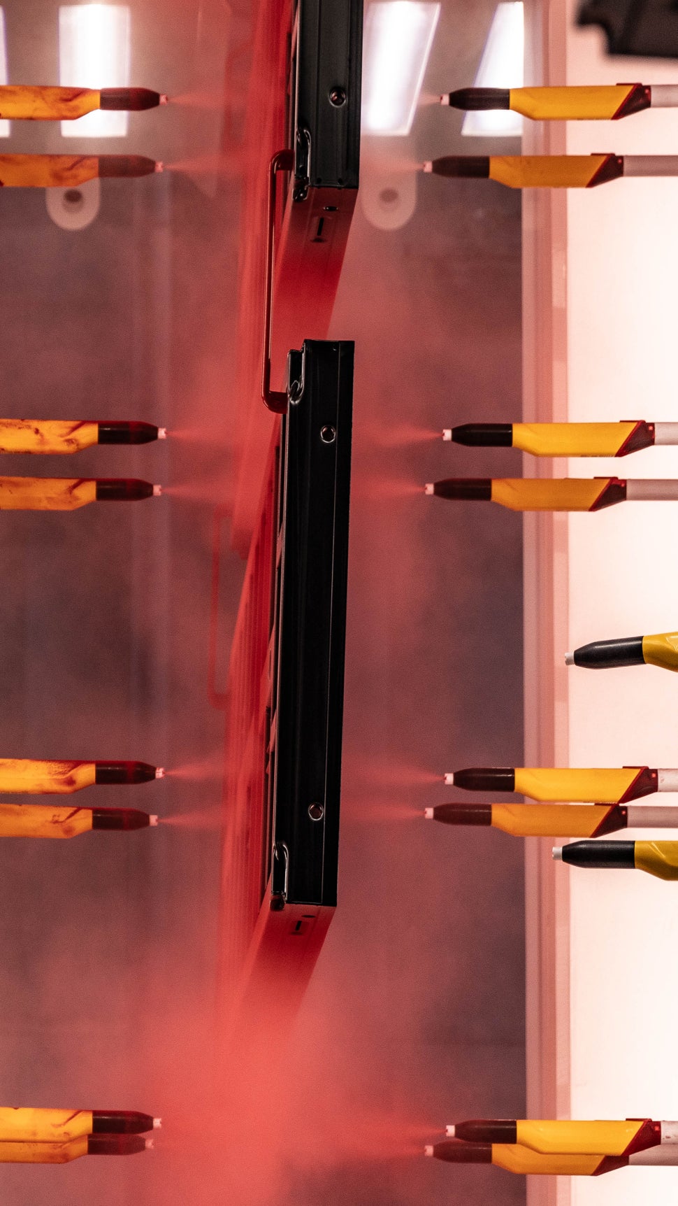 In addition to the classic PERI colours, other RAL colours can also be selected for the powder coating.