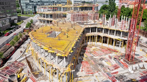 Dikmeler üzerinde MULTIFLEX standart kat yüksekliği için; yük iskelesi üzeri MULTIFLEX daha büyük yükseklikler ve konsollar için.