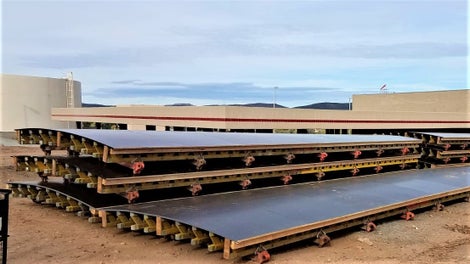 PERI forms allow for a zero-ties solution, thus eliminating the need for any tie patching and decreasing the probability of future warranty work.